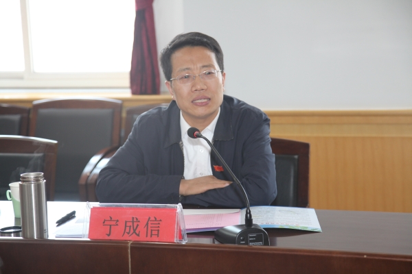 省委宣传部宁成信处长一行莅临伟德官网指导